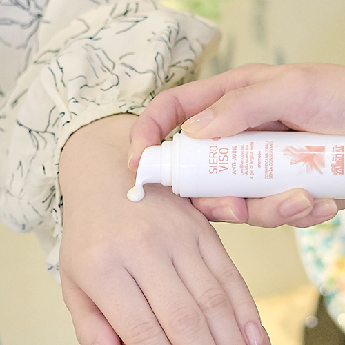 敏感肌の私＆娘が毎日使ってる、頼れる美容液。サラッとちょうどいいうるおいケア _石澤研究所公式ブログ