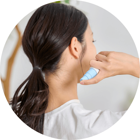 逆さでも使えるから背中・首の後ろにも。